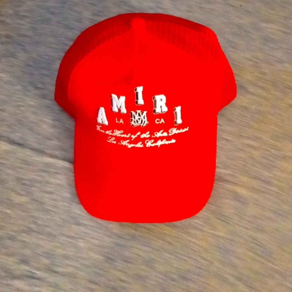 Amiri hat